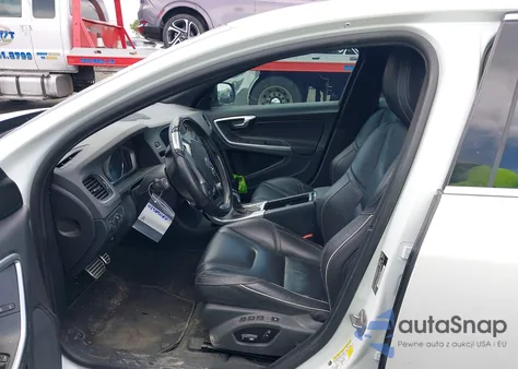 2015 Volvo S60 T6 R-Design Platinum из США, поврежденный, VIN YV1902TS7F1345877